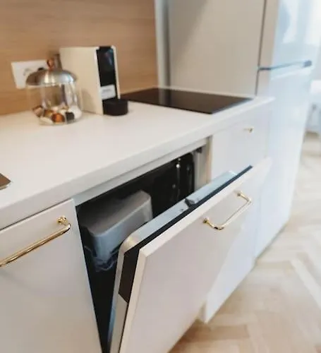 Little M's Kept Secret App לובליאנה