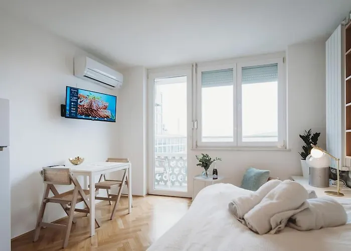 Apartment Little M's Kept Secret App Laibach